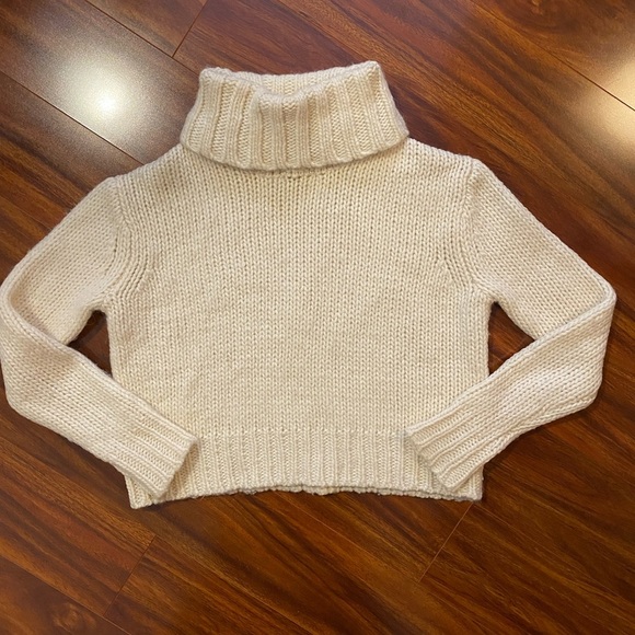 J.Crew Ivory Turtleneck Sweater Soft Wool/acrylic/Alpaca. - Picture 7 of 12